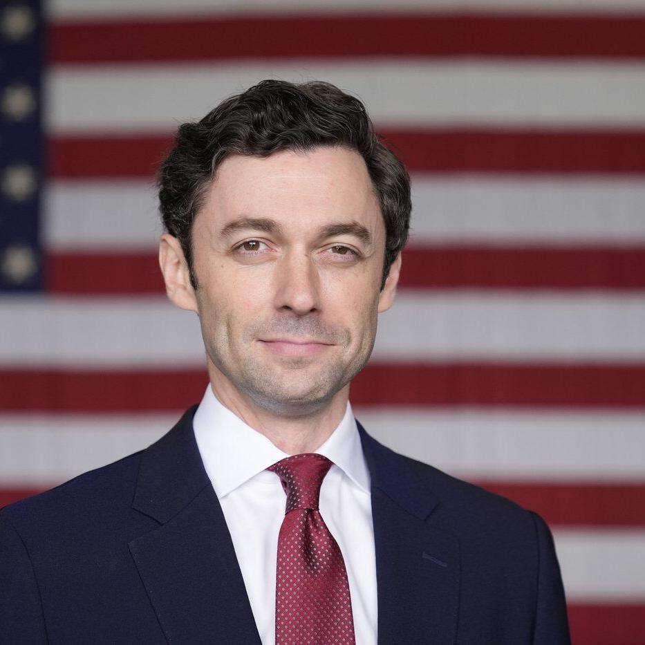 Balancing Trump criticism and bipartisanship, Democrat Jon Ossoff walks a fine line in Georgia
